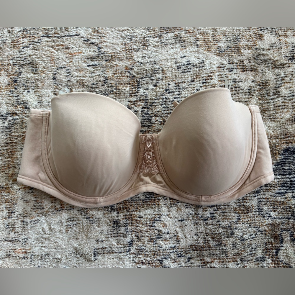 Vanity Fair Tan Contoured Bra with Decorative Center